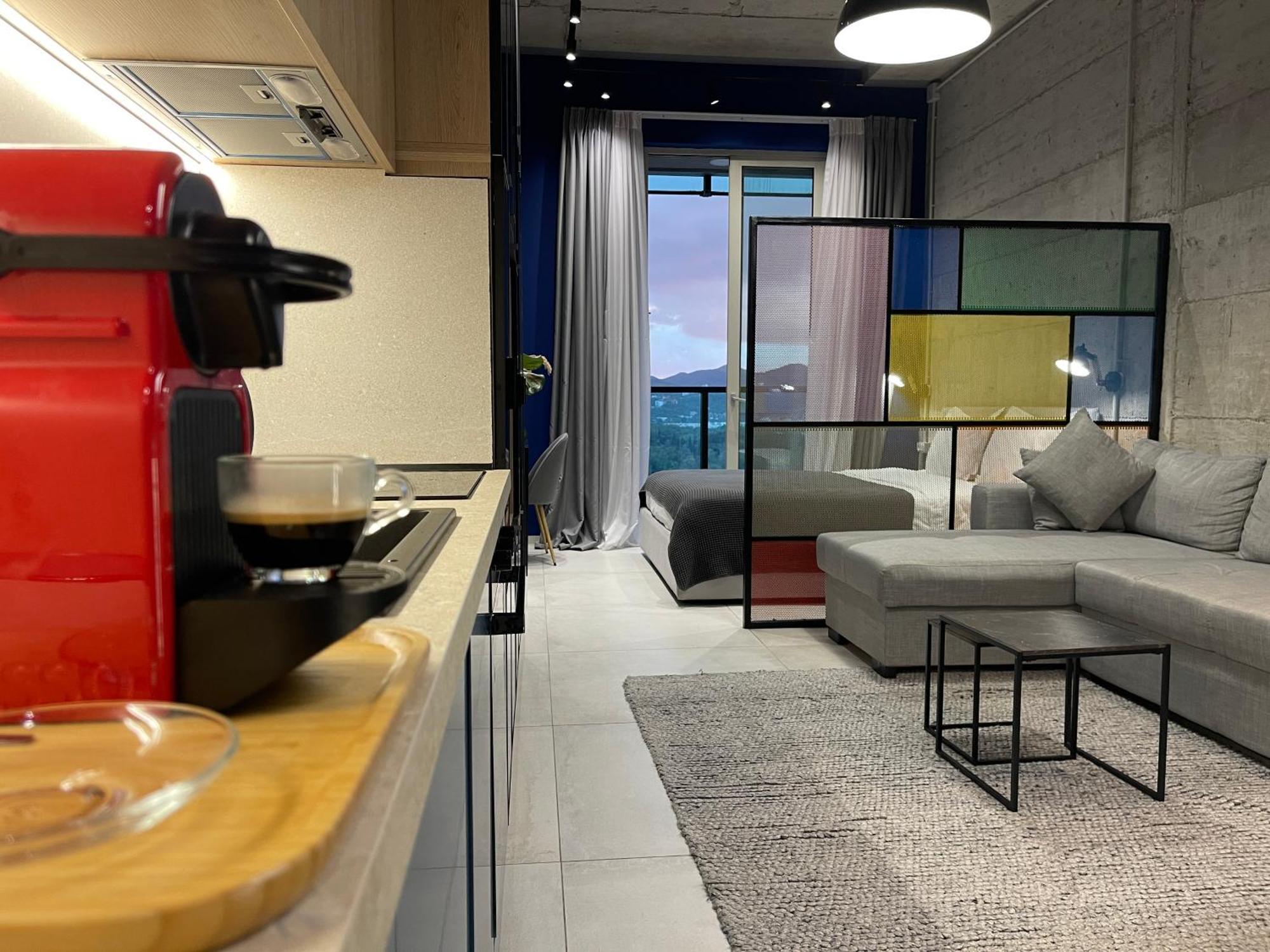 Ambassador Skyline Apartments 티라나 외부 사진