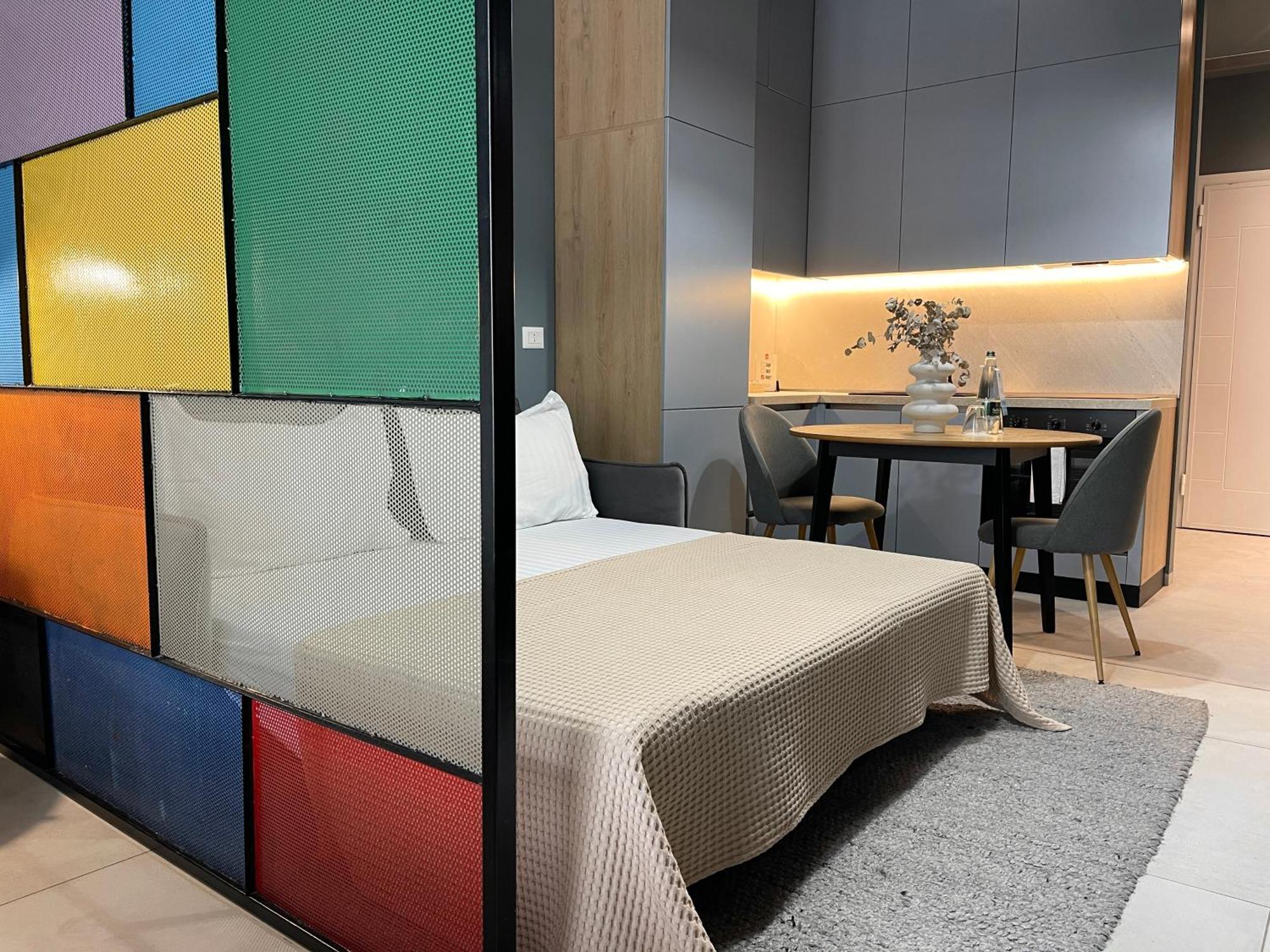 Ambassador Skyline Apartments 티라나 외부 사진