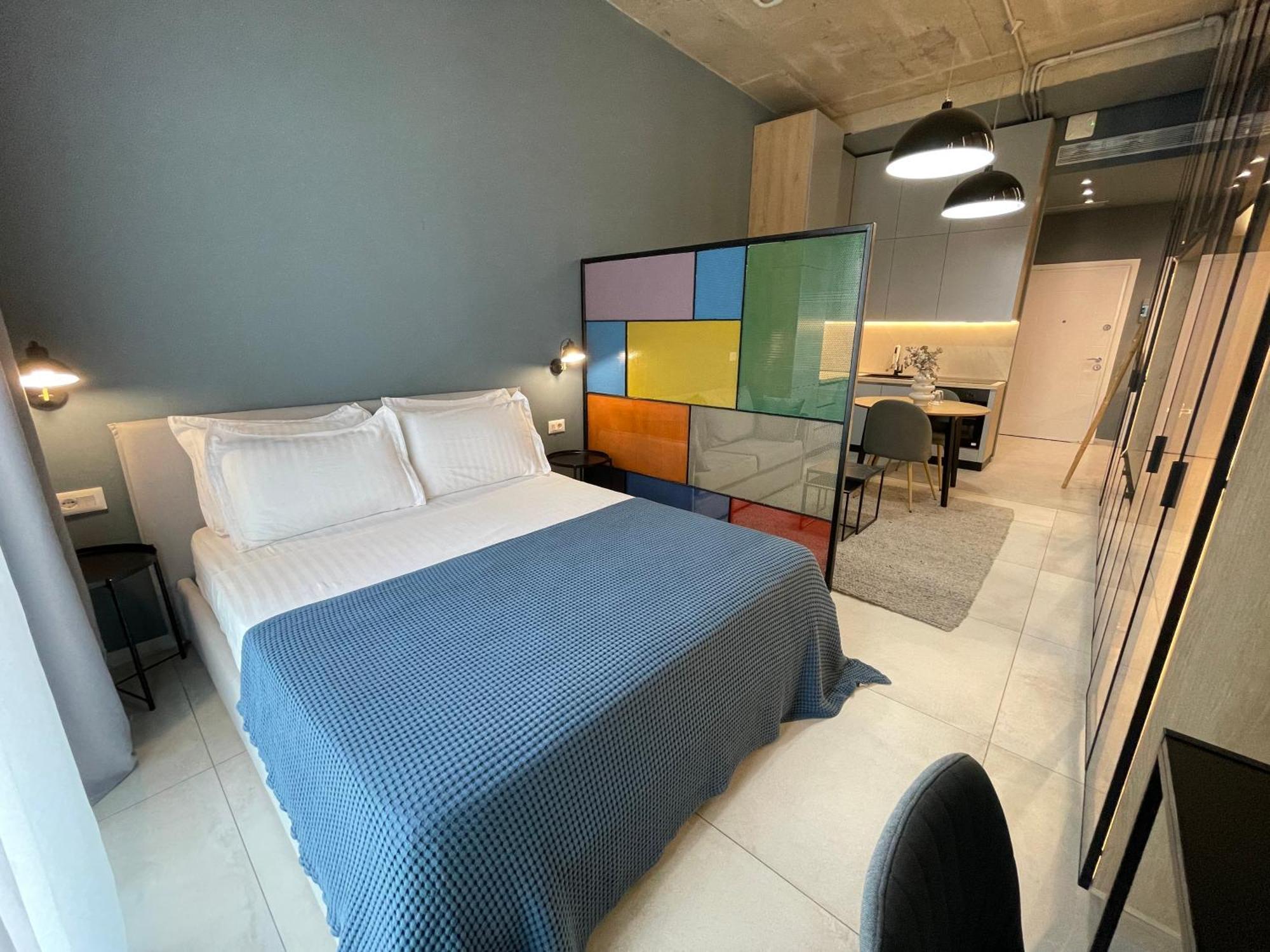 Ambassador Skyline Apartments 티라나 외부 사진
