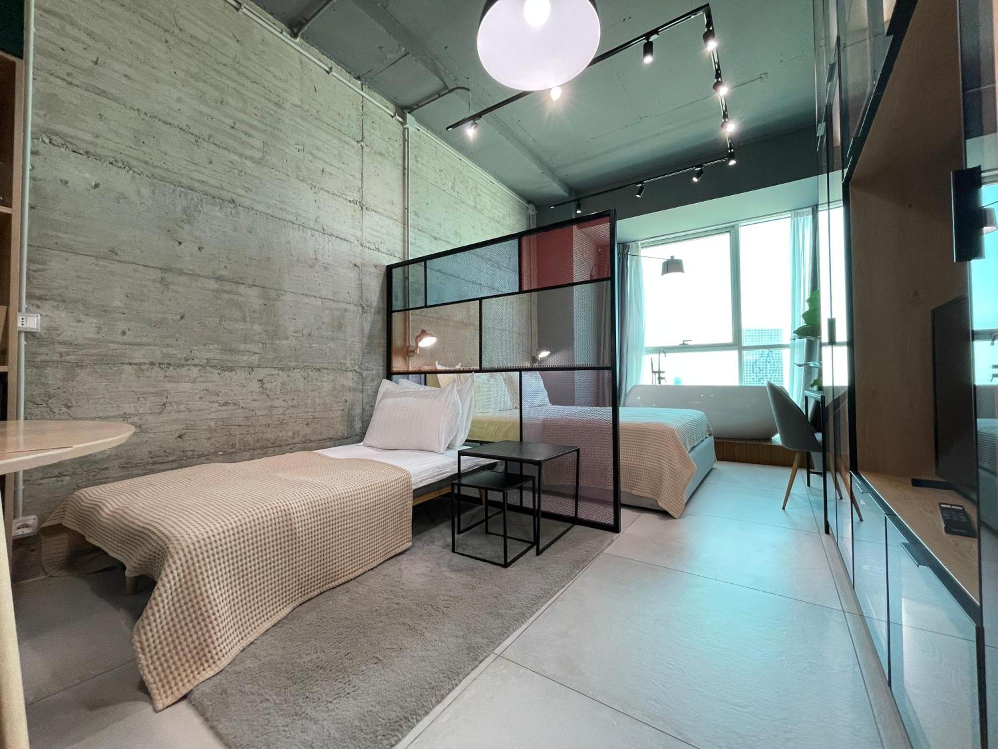 Ambassador Skyline Apartments 티라나 외부 사진