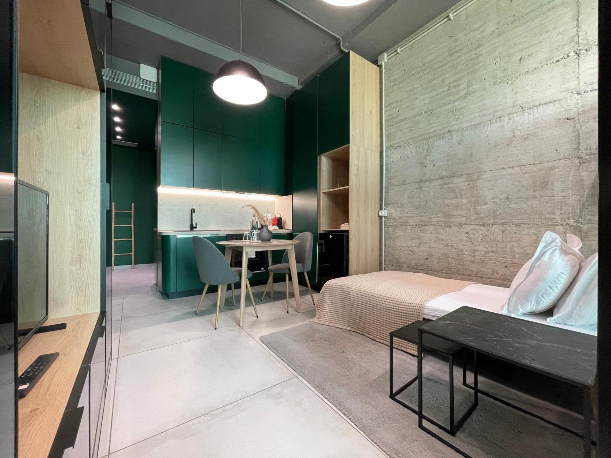 Ambassador Skyline Apartments 티라나 외부 사진