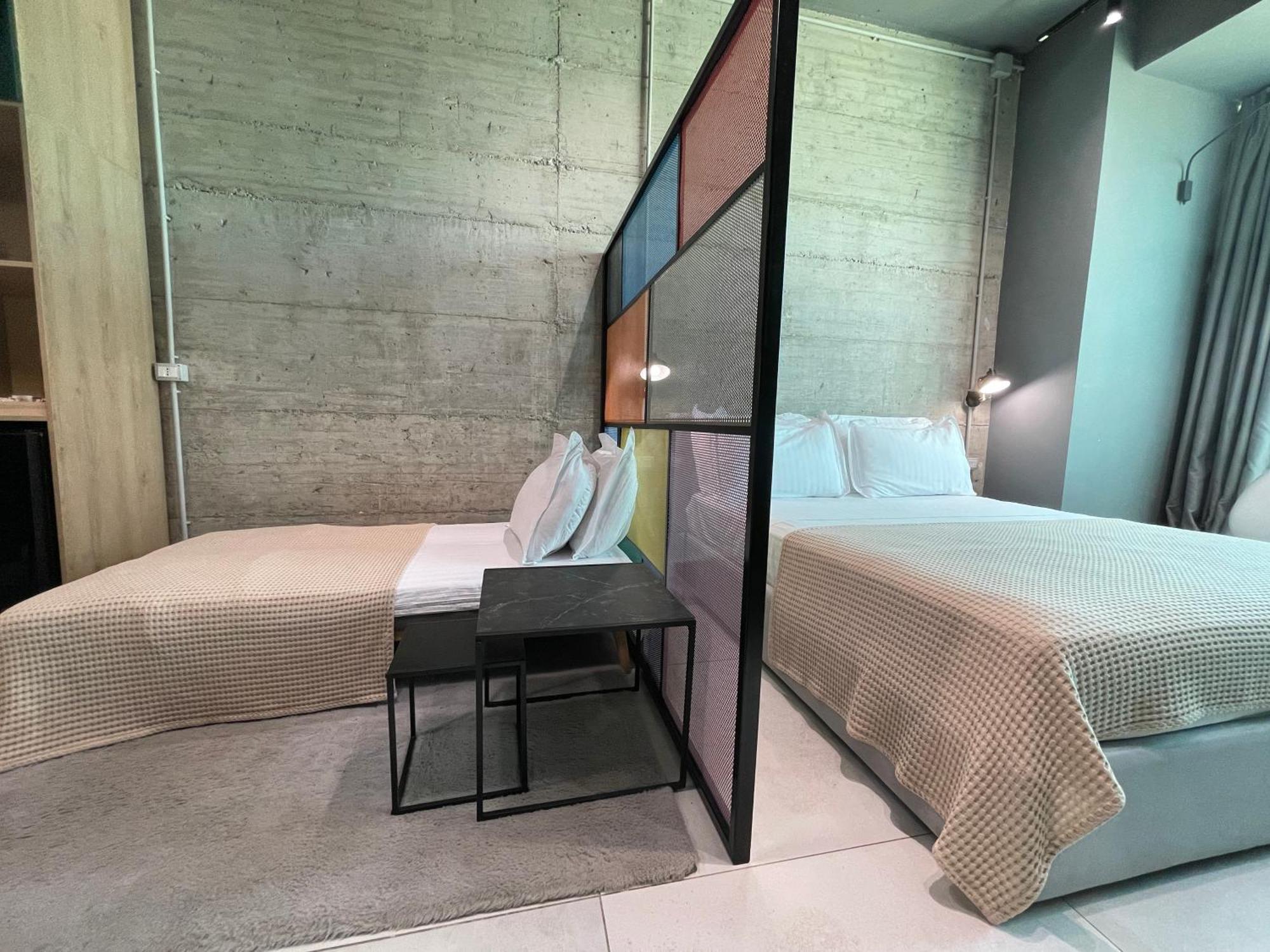 Ambassador Skyline Apartments 티라나 외부 사진
