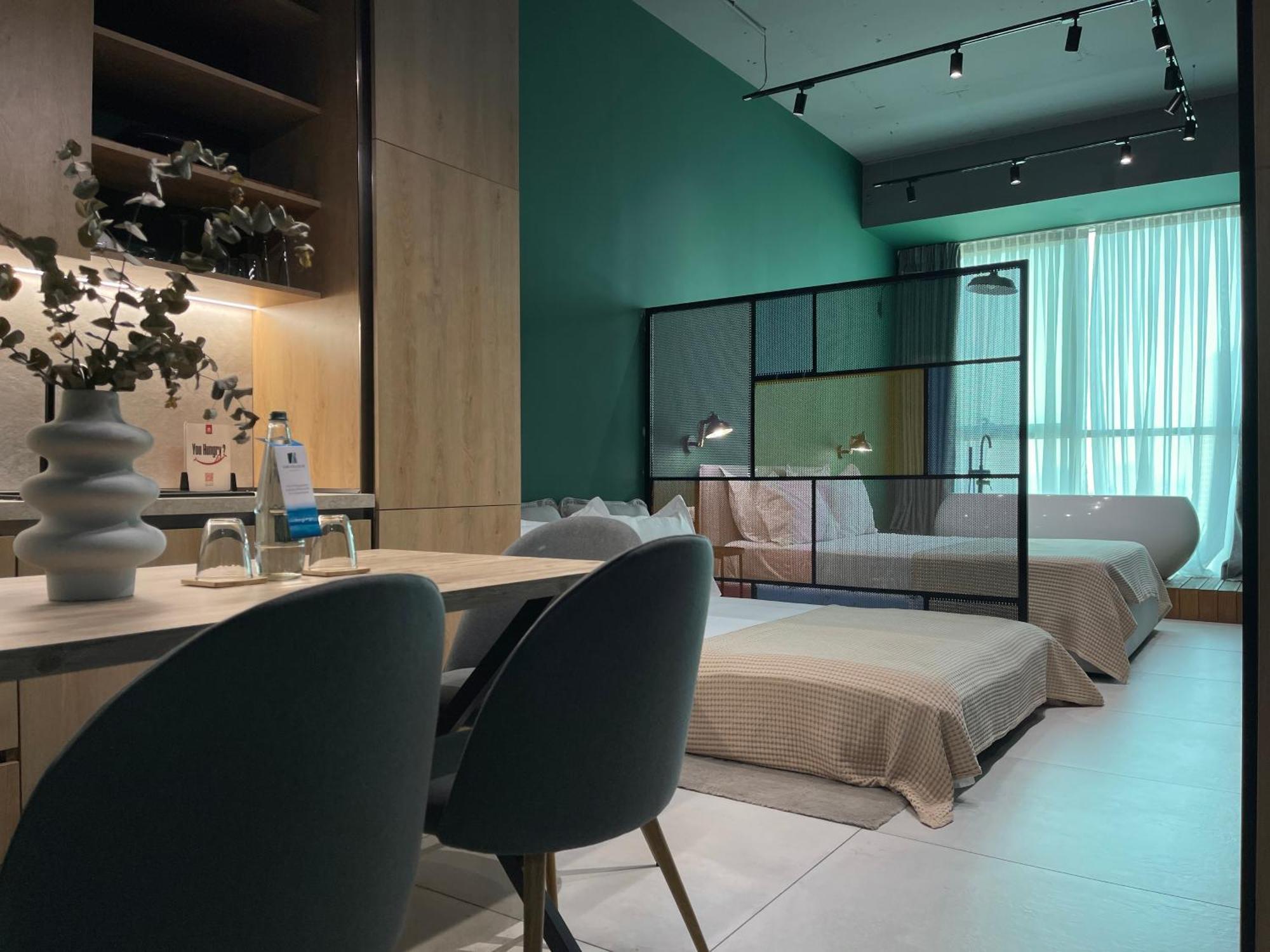 Ambassador Skyline Apartments 티라나 외부 사진